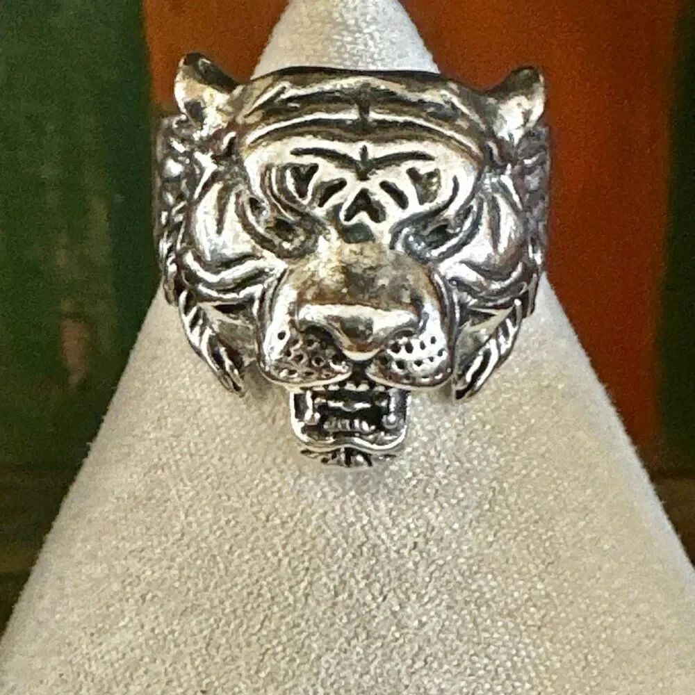 Fierce Tiger Head Ring